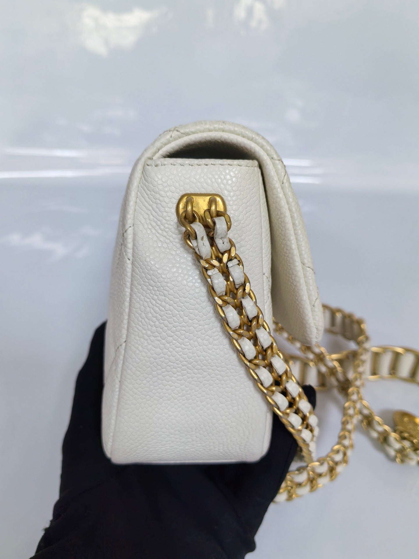 Chanel - Chanel 19 - Leather - White - (mini)