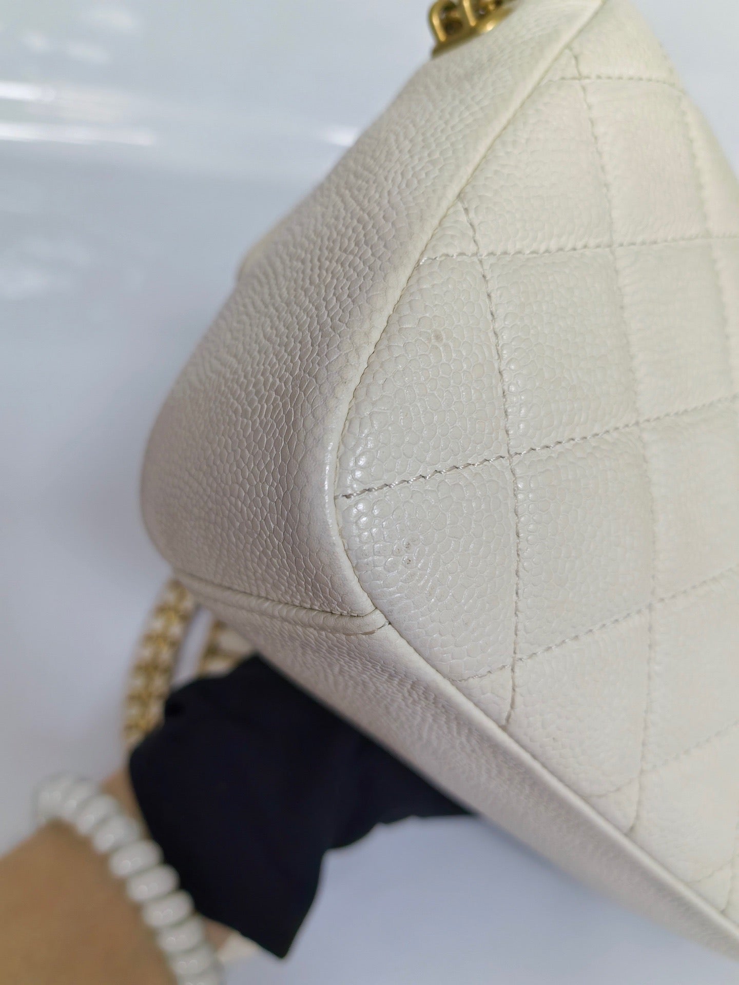 Chanel - Chanel 19 - Leather - White - (mini)