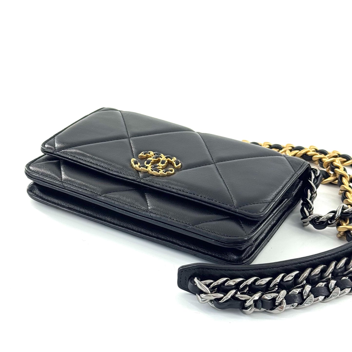 Chanel - Chanel 19 Wallet on Chain (WOC) 22P - Lambskin leather - Black - (mini)
