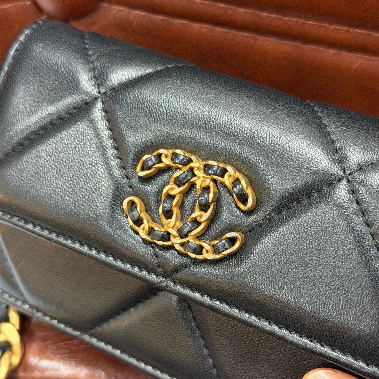Chanel - Chanel 19 WOC - Leather - Black - (mini)