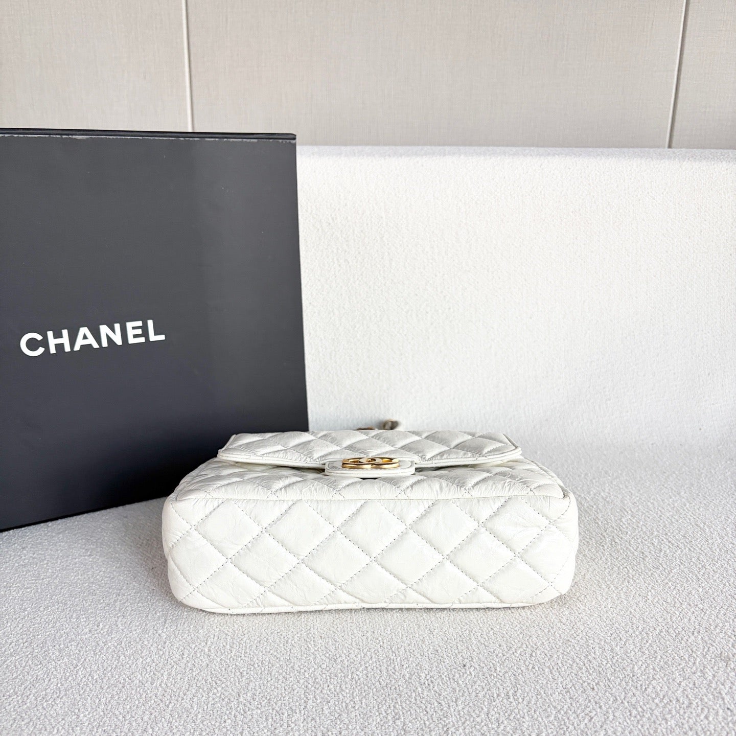 Chanel - Chanel 22 - Leather - White - (medium)
