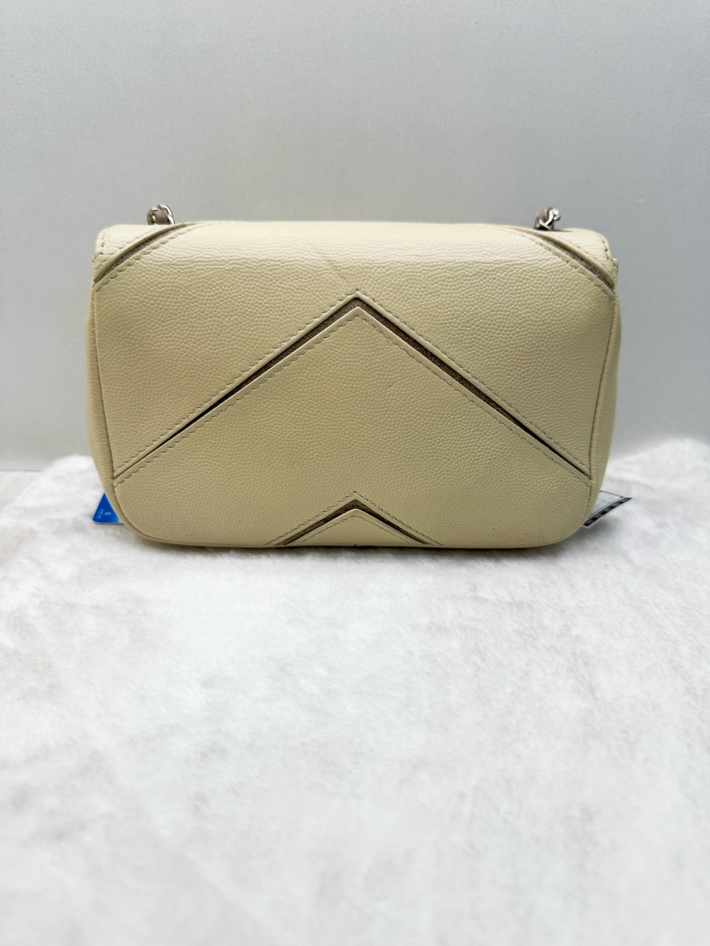Chanel - Chanel 23 - Calfskin - Beige - (mini)