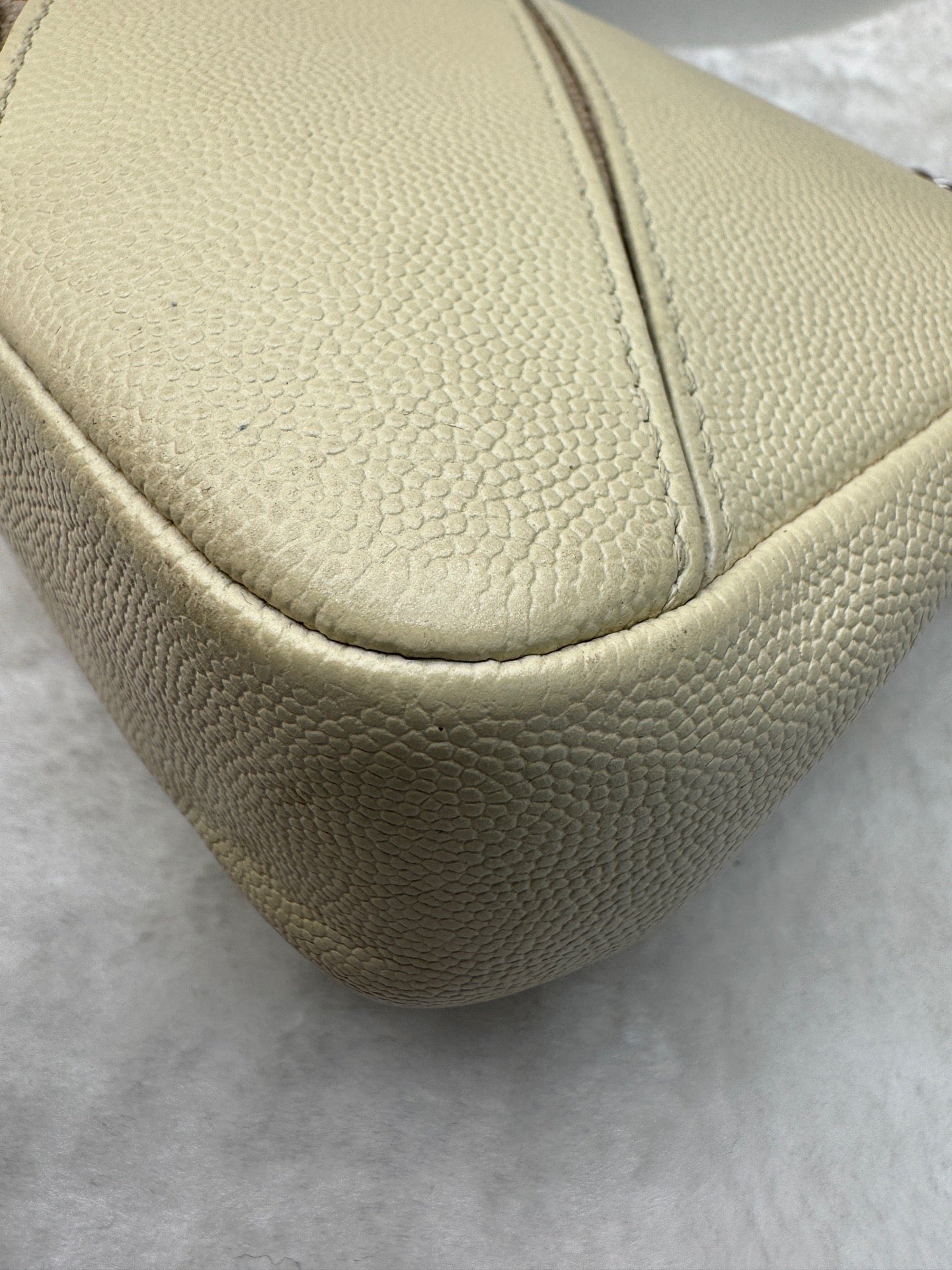 Chanel - Chanel 23 - Calfskin - Beige - (mini)