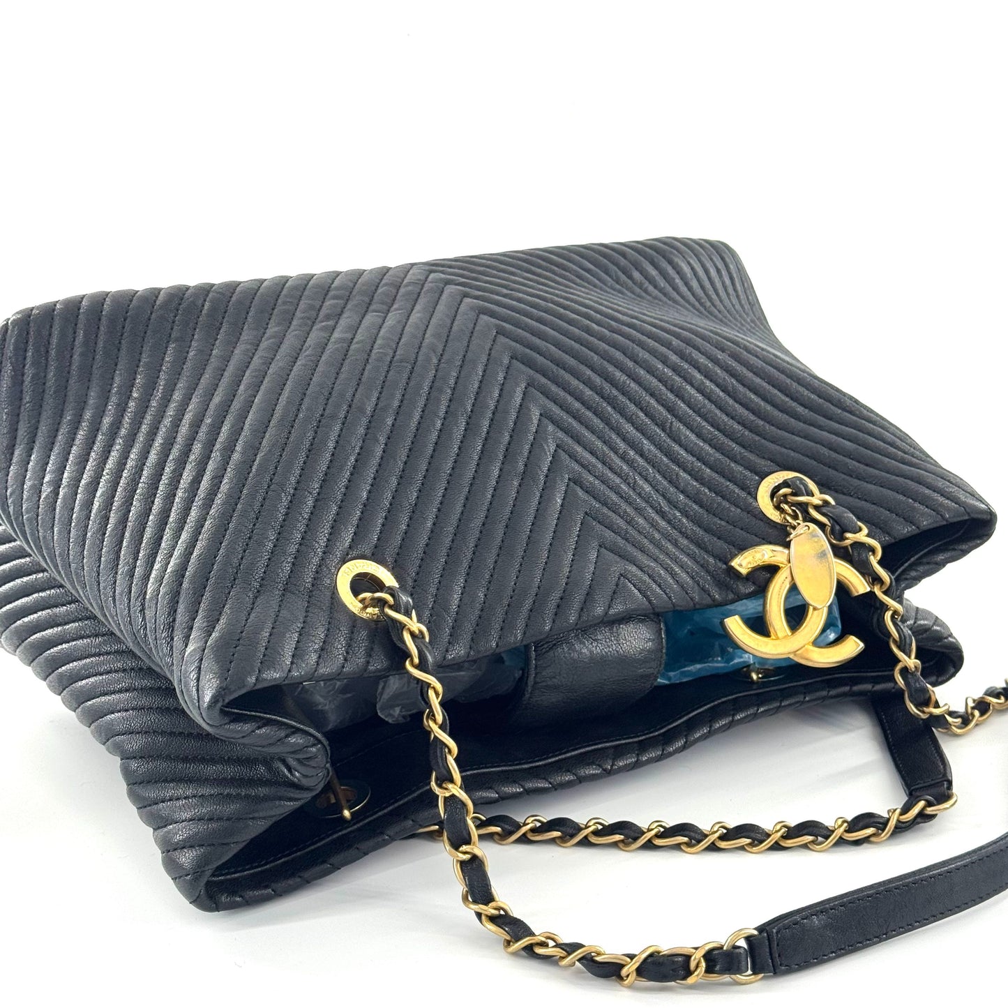 Chanel - Chevron Quilted Tote Bag - Lambskin leather - Black - (Medium)