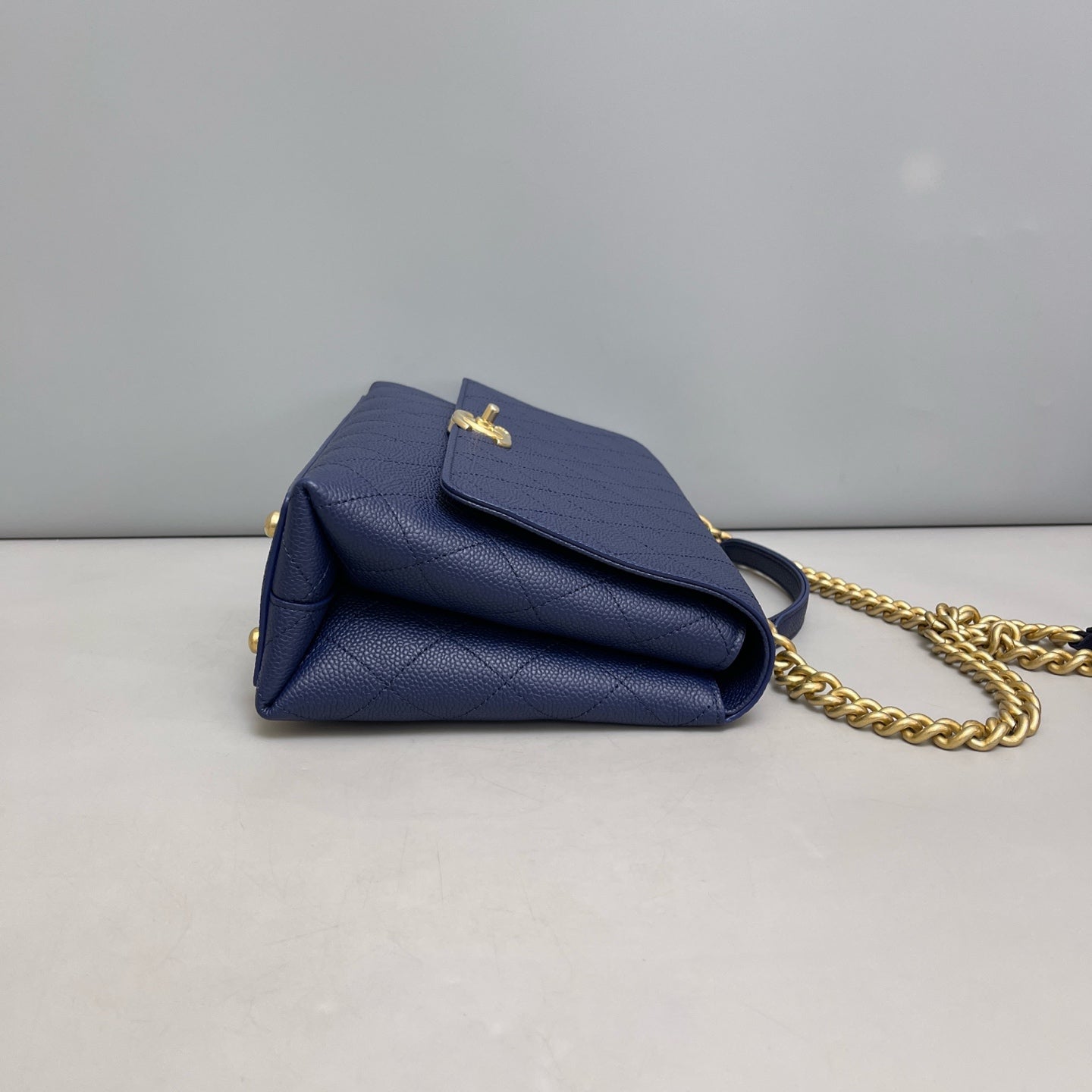 Chanel - Chic Affinity - Leather - Blue - (medium)