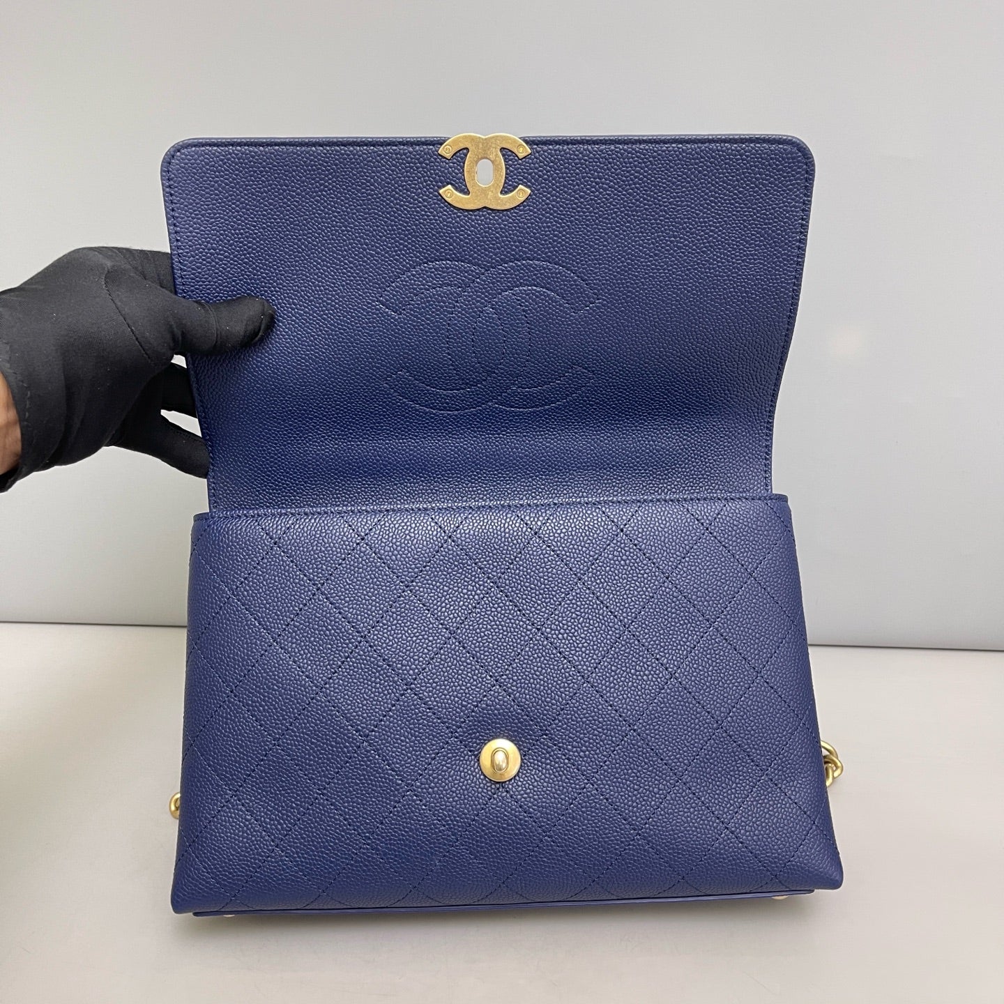 Chanel - Chic Affinity - Leather - Blue - (medium)
