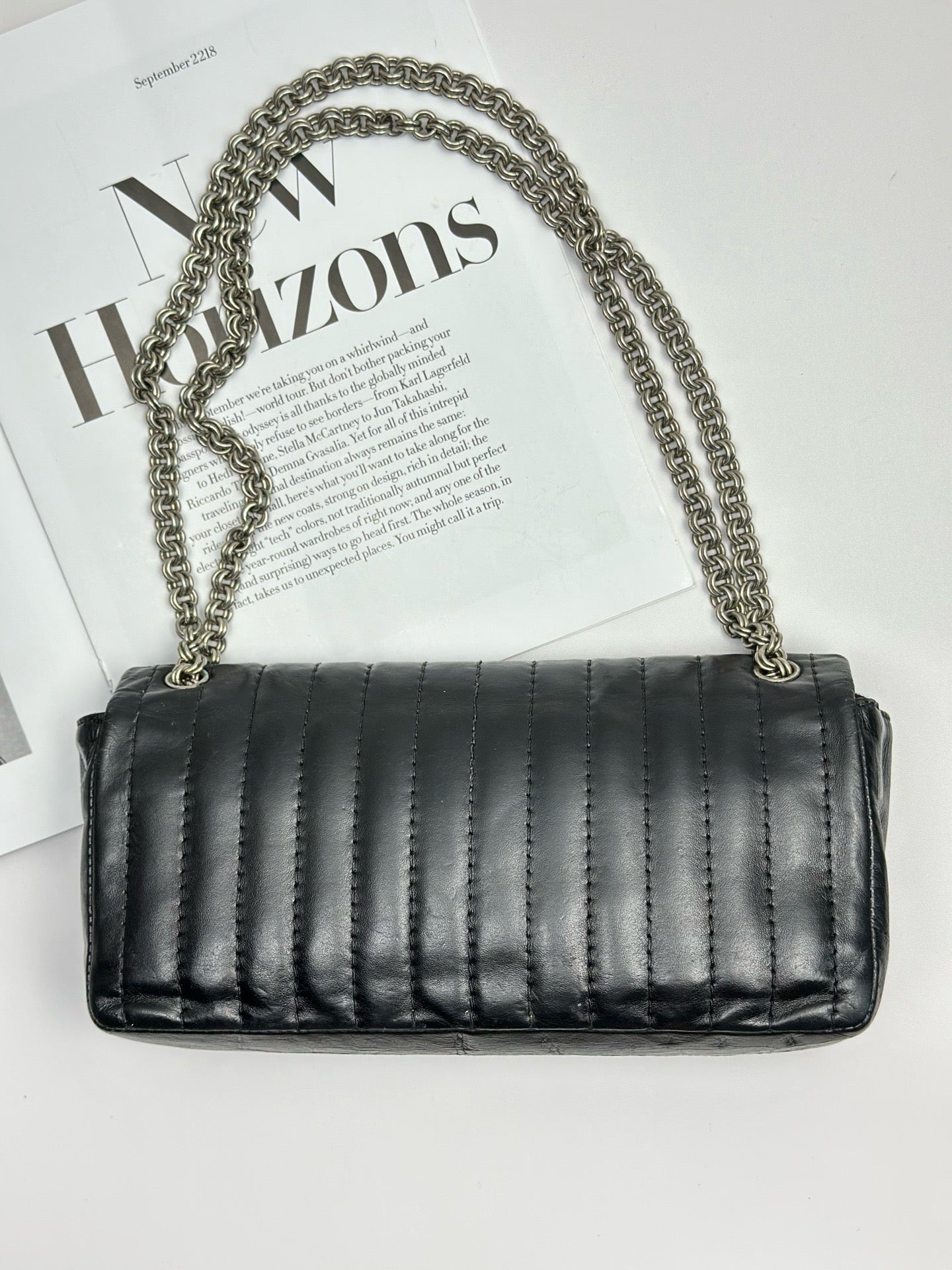 Chanel - Chocolate Bar - Leather - Black - (medium)