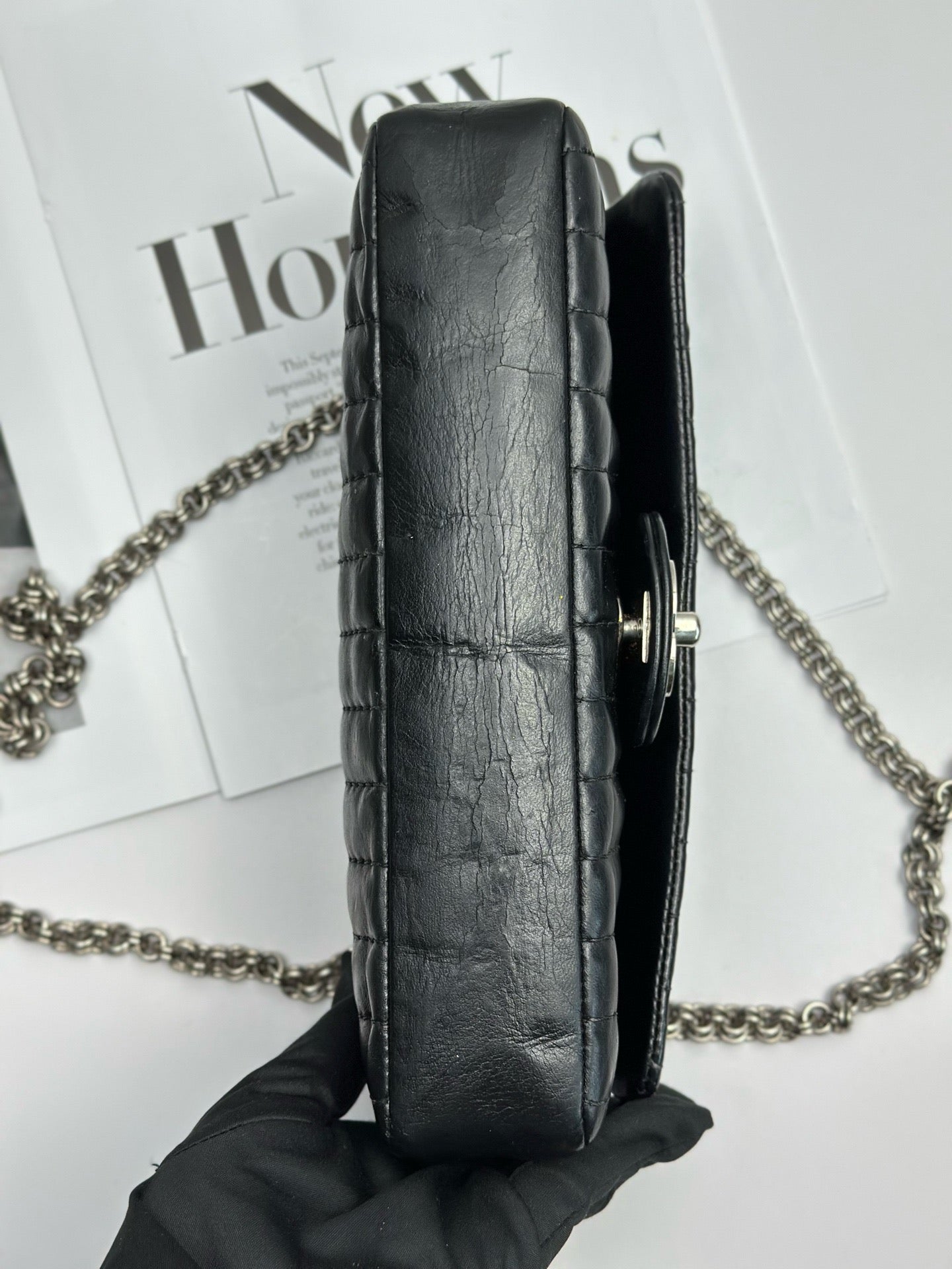 Chanel - Chocolate Bar - Leather - Black - (medium)
