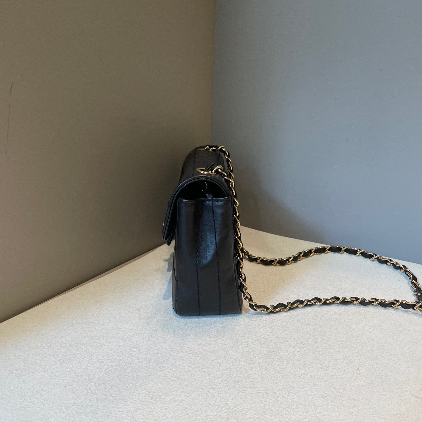 Chanel - Chocolate Bar - Leather - Black - (small)