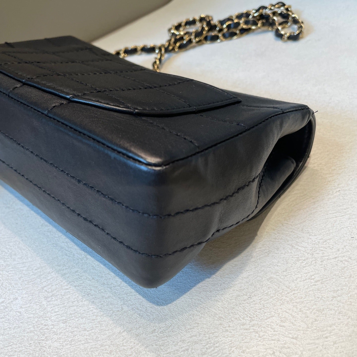 Chanel - Chocolate Bar - Leather - Black - (small)