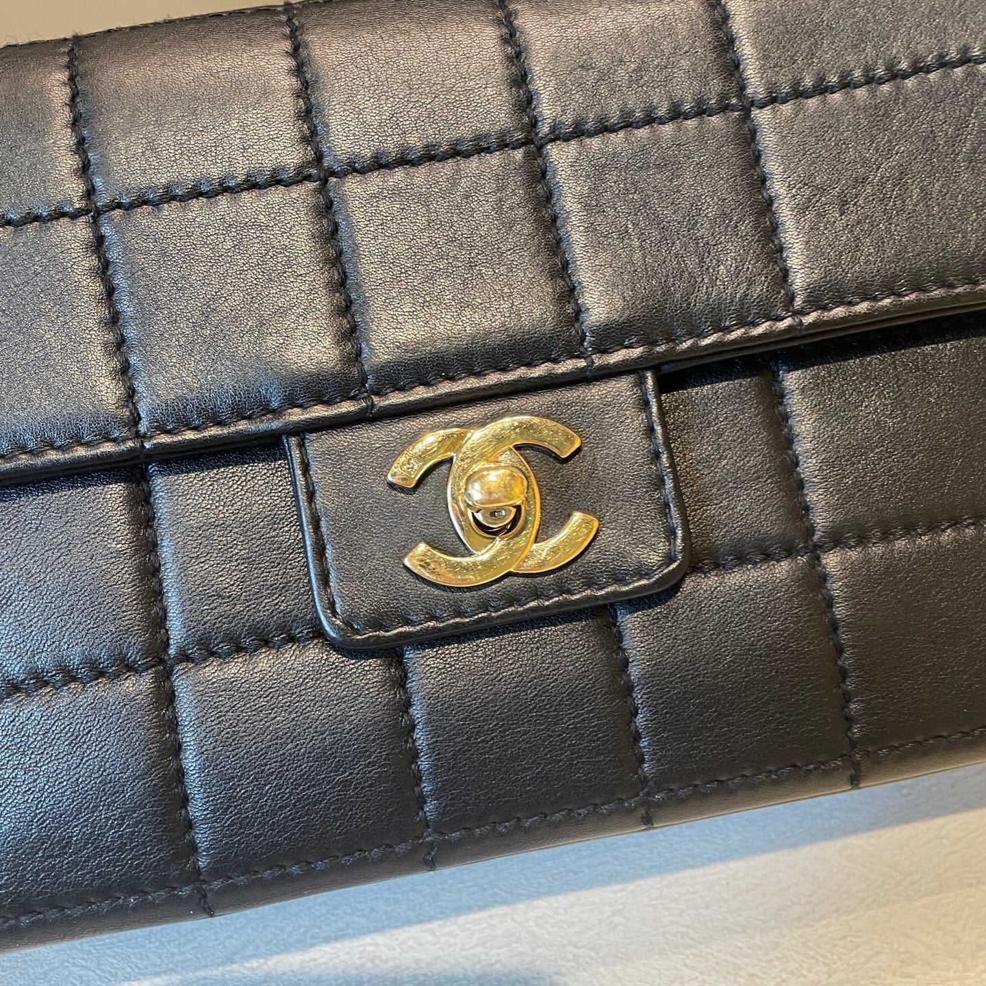 Chanel - Chocolate Bar - Leather - Black - (small)