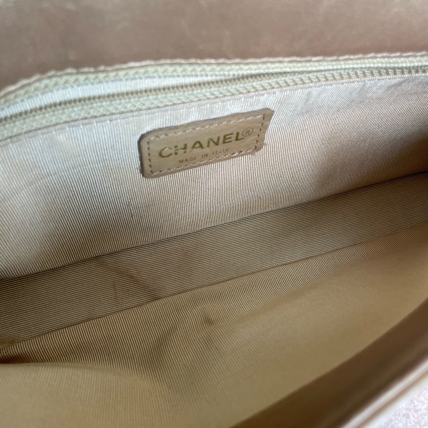 Chanel - Chocolate Bar - Leather - Gold - (small)
