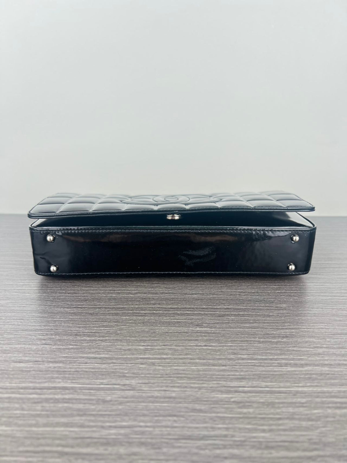 Chanel - Chocolate Bar - Patent leather - Black - (small)