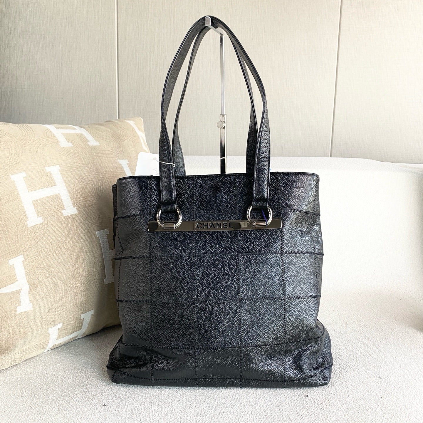 Chanel - Chocolate Bar Tote Bag - Leather - Black - (Other)