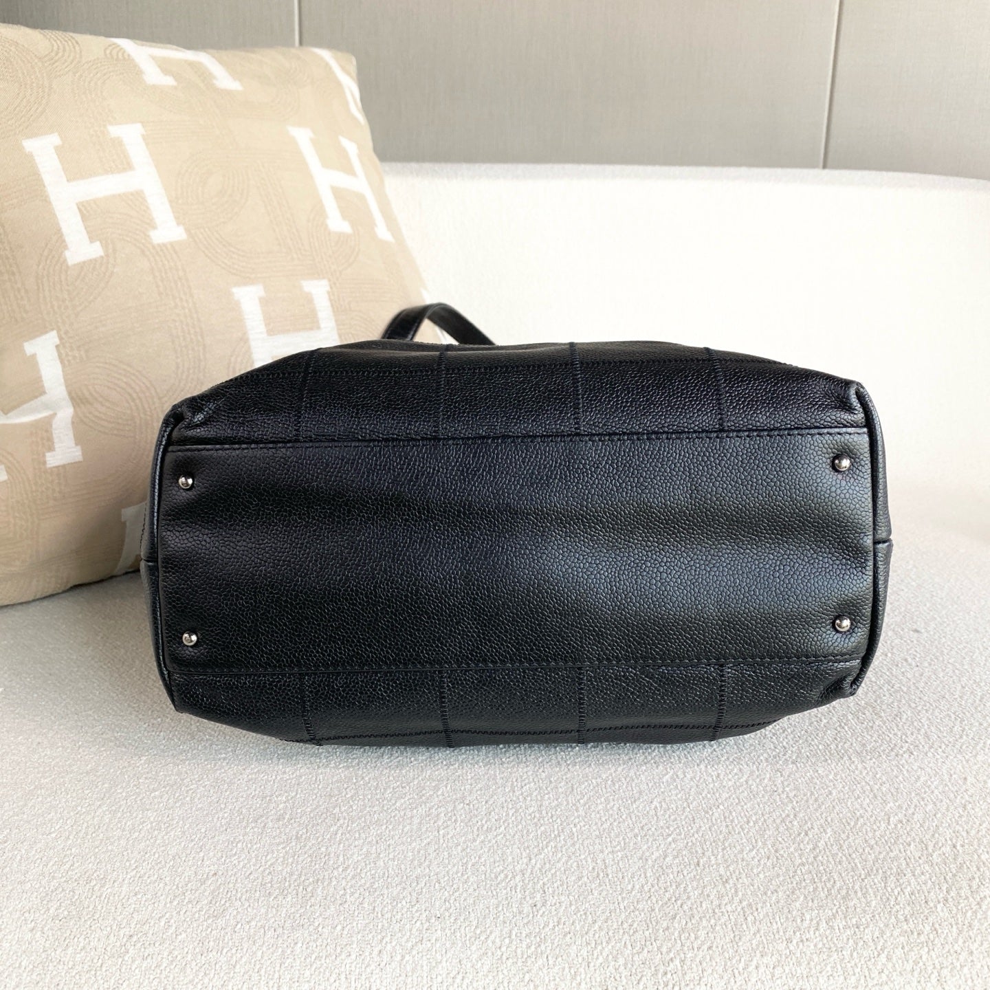 Chanel - Chocolate Bar Tote Bag - Leather - Black - (Other)