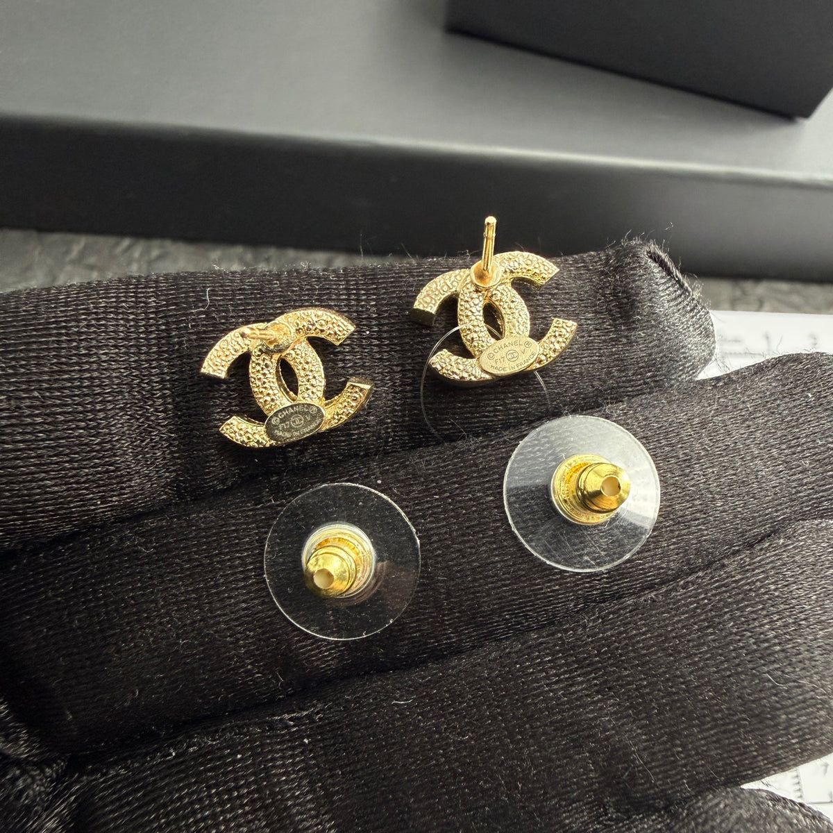 Chanel - Classic CC - Crystal - Gold