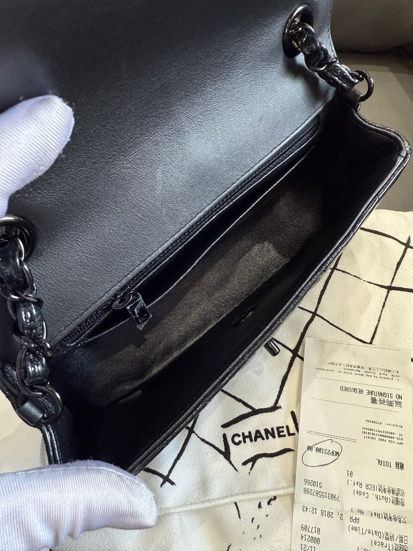 Chanel Classic Flap Patent leather Black - view 13