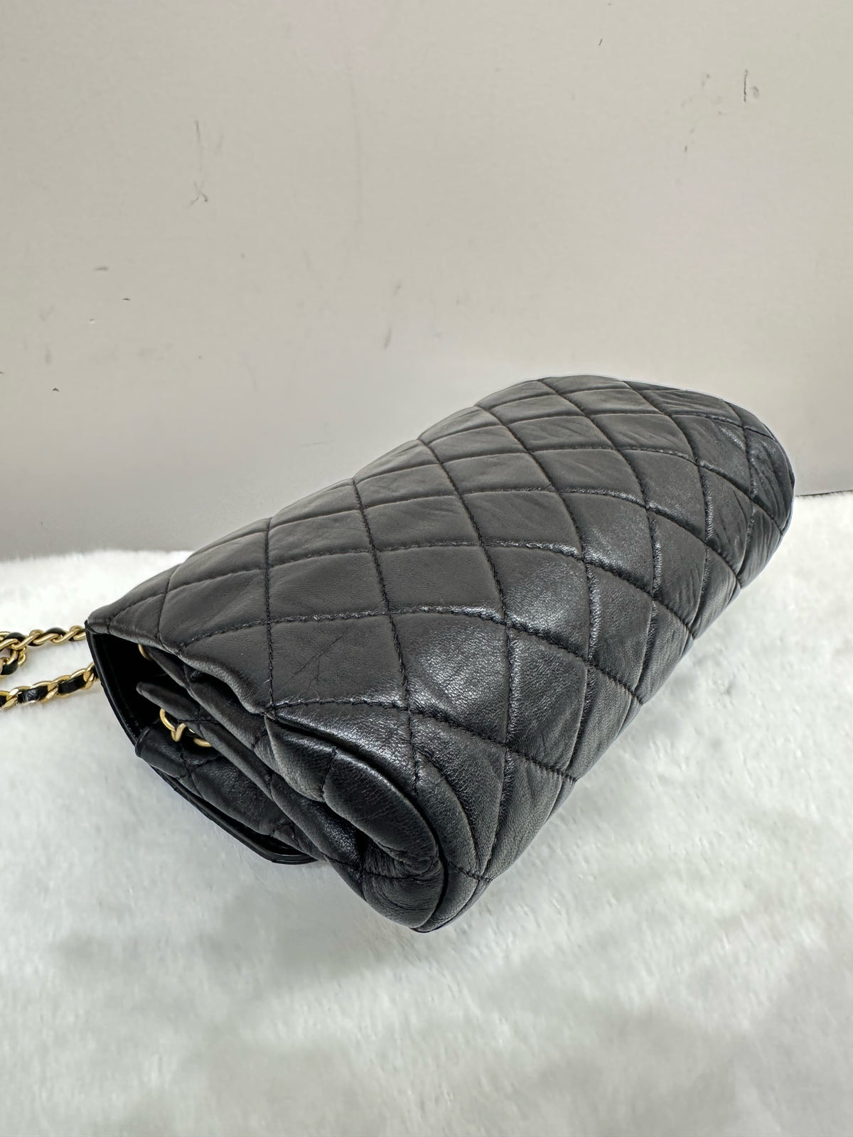 Chanel - Classic Flap 22C - Leather - Black