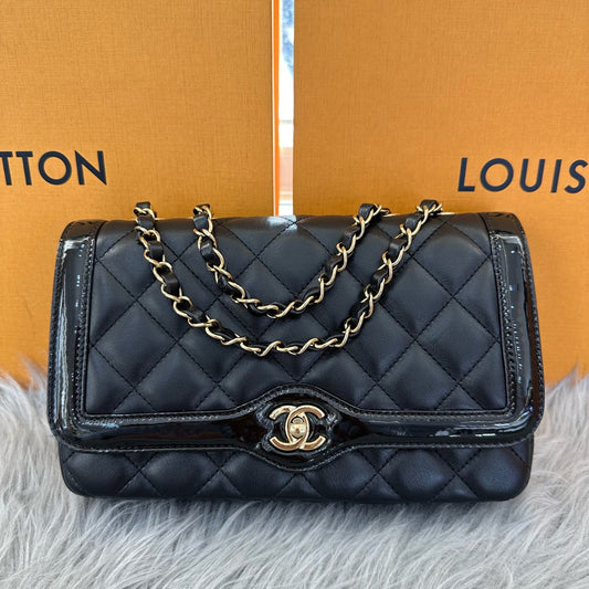 Chanel - Classic Flap 24B - Leather - Black
