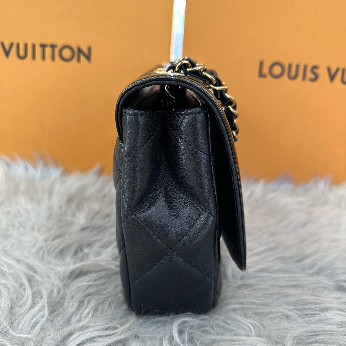 Chanel - Classic Flap 24B - Leather - Black