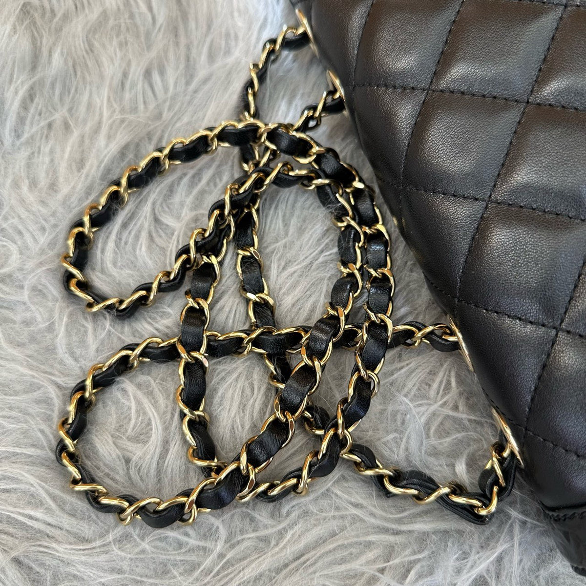 Chanel - Classic Flap 24B - Leather - Black