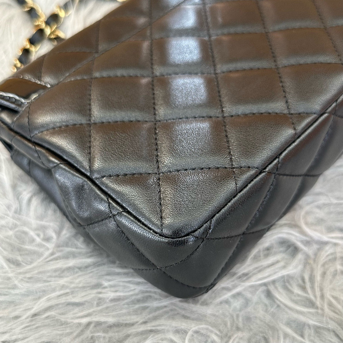 Chanel - Classic Flap 24B - Leather - Black
