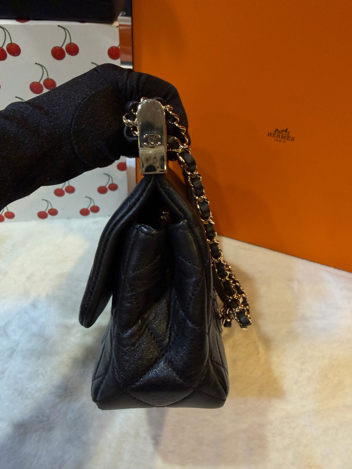 Chanel - Classic Flap 25 cm Medium - Leather - Black - (medium)