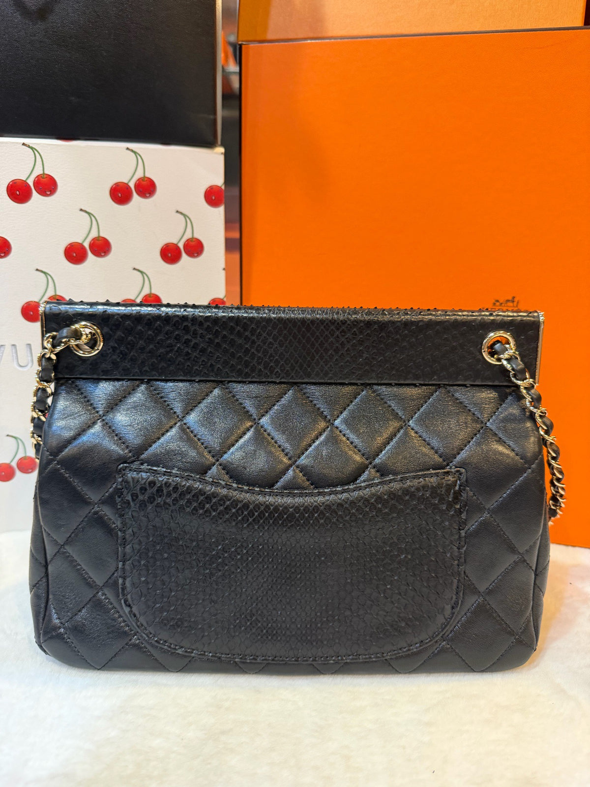 Chanel - Classic Flap 25 cm Medium - Leather - Black - (medium)