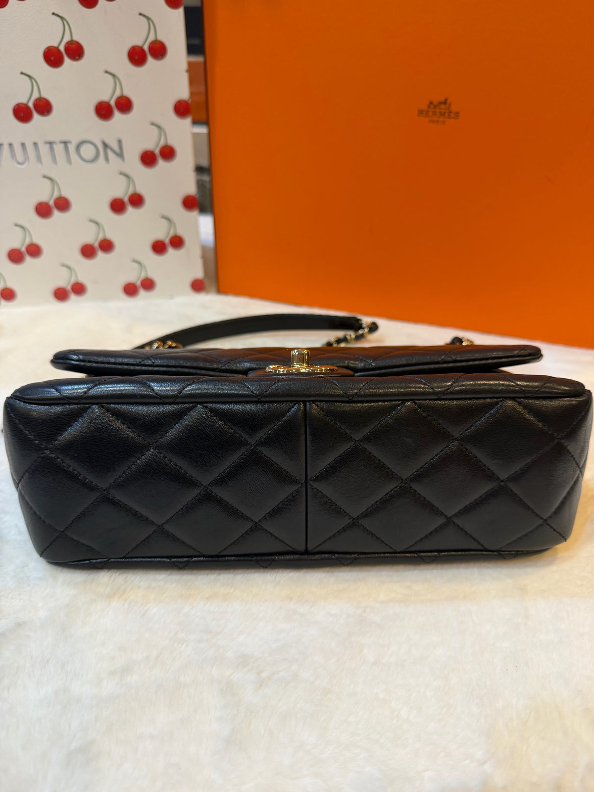 Chanel - Classic Flap 25 cm Medium - Leather - Black - (medium)
