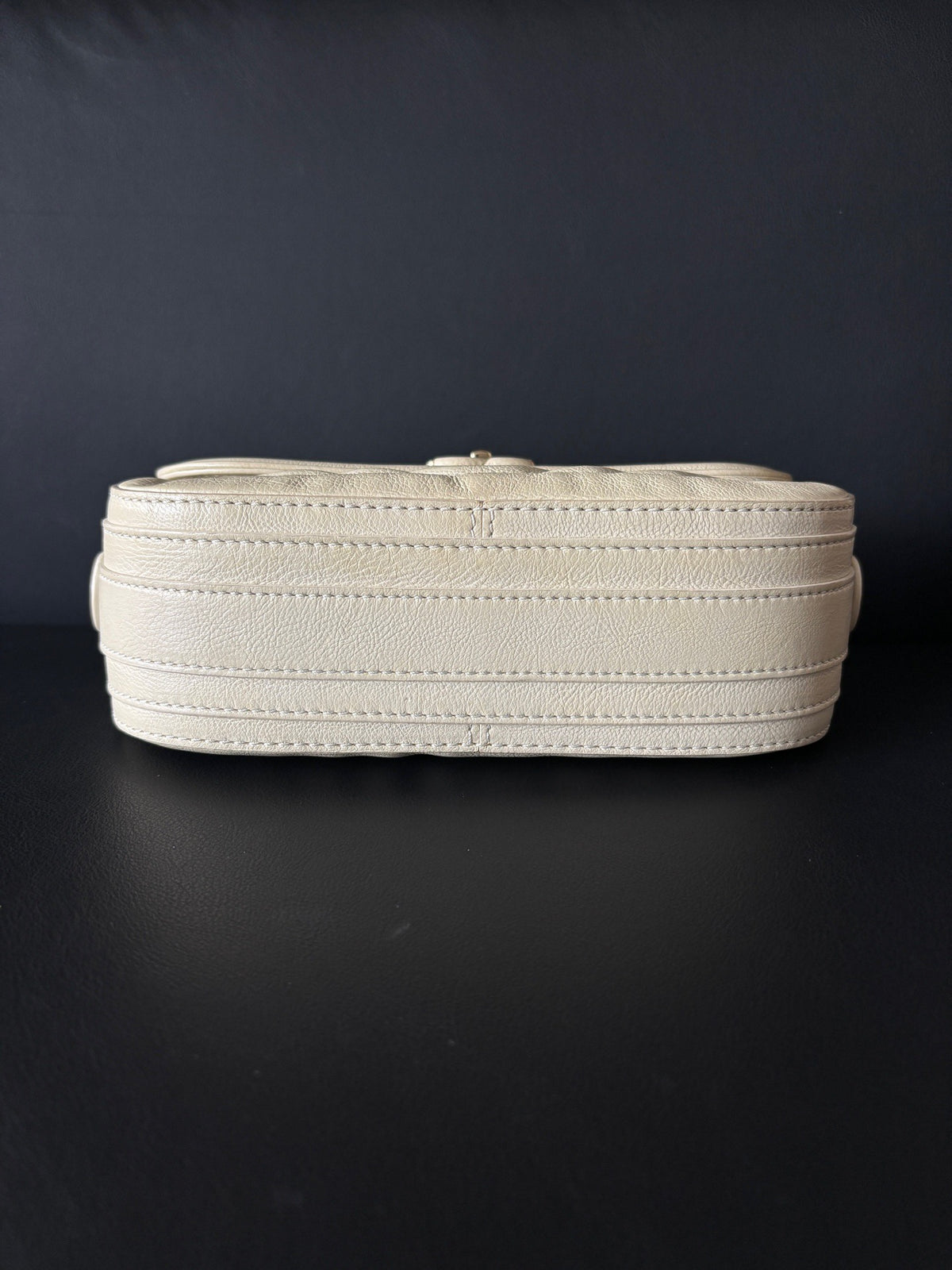 Chanel - Classic Flap 26 - Leather - White - (medium)