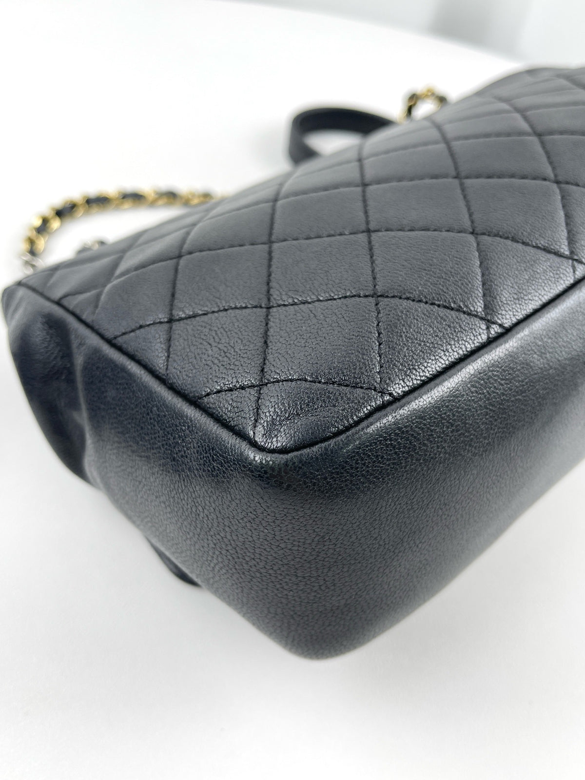 Chanel - Classic Flap 28 - Leather - Black - (medium)