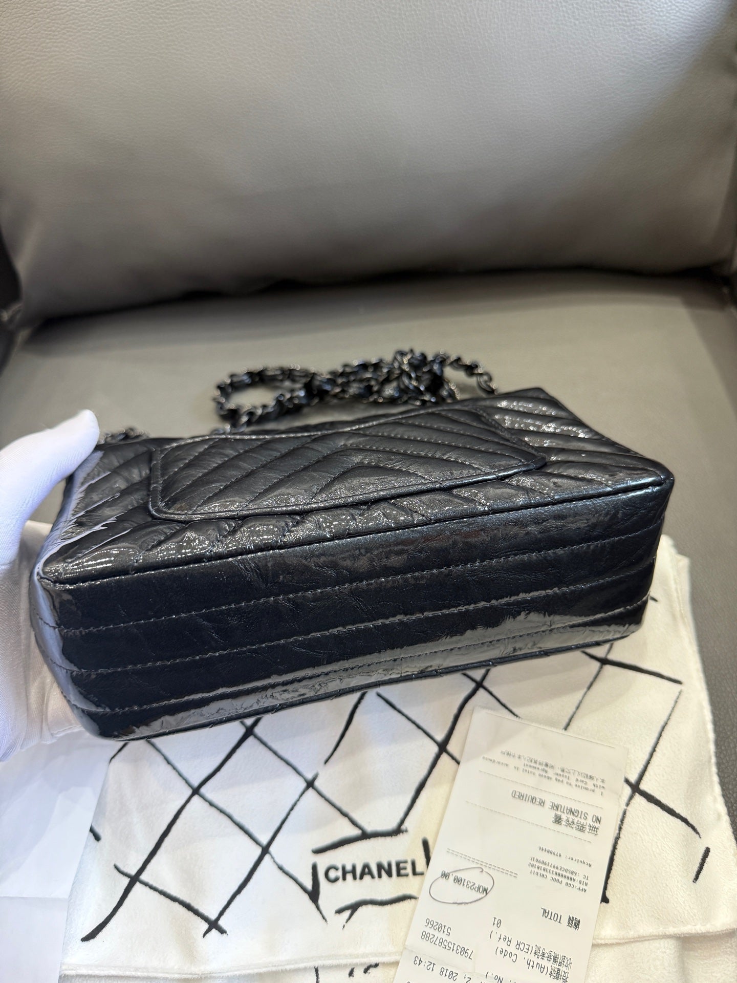Chanel Classic Flap Patent leather Black - view 3