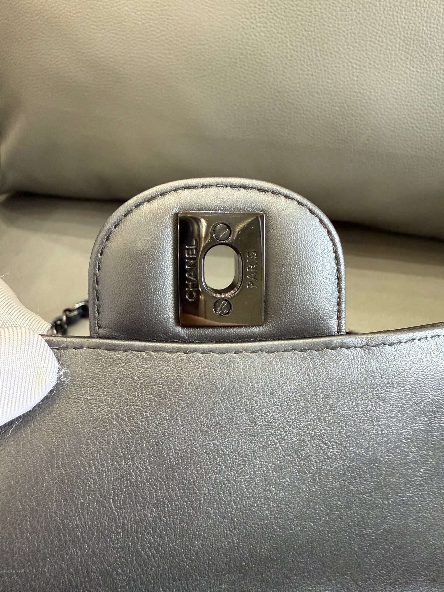 Chanel Classic Flap Patent leather Black - view 5