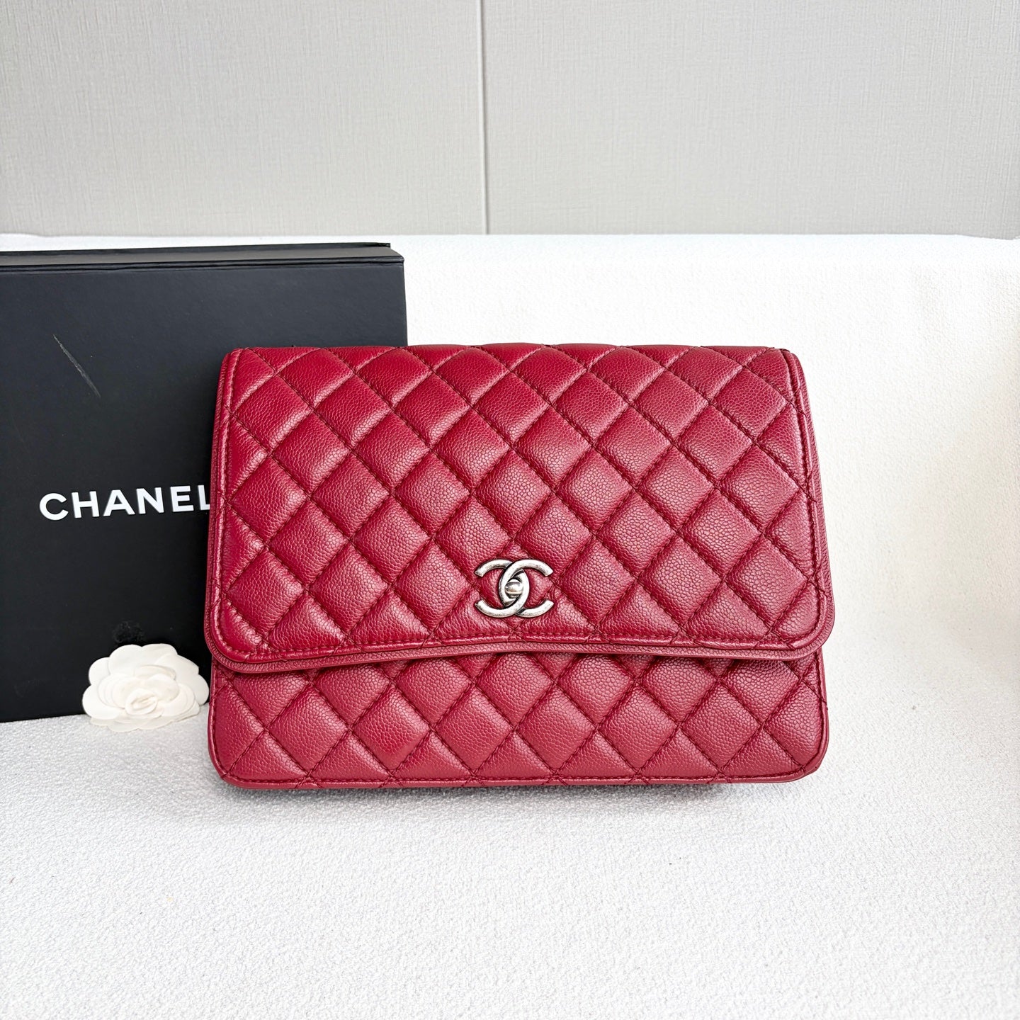 Chanel - Classic Flap Accordion Bag - Caviar leather - Red - (medium)