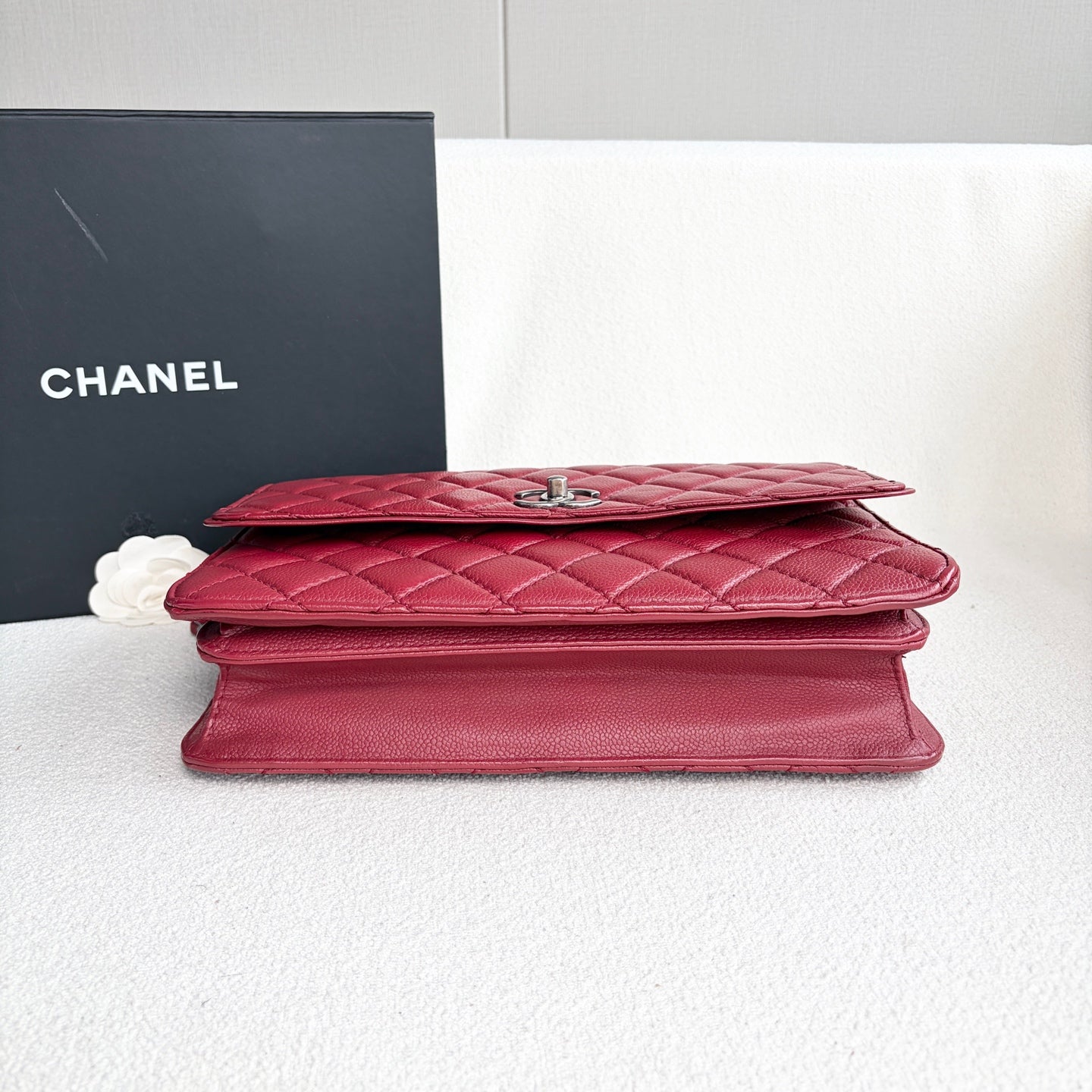 Chanel - Classic Flap Accordion Bag - Caviar leather - Red - (medium)