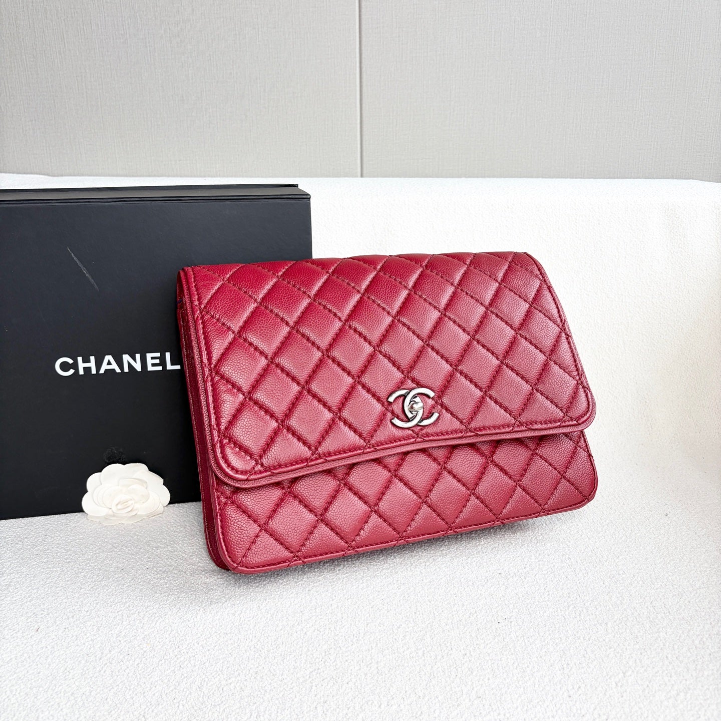 Chanel - Classic Flap Accordion Bag - Caviar leather - Red - (medium)