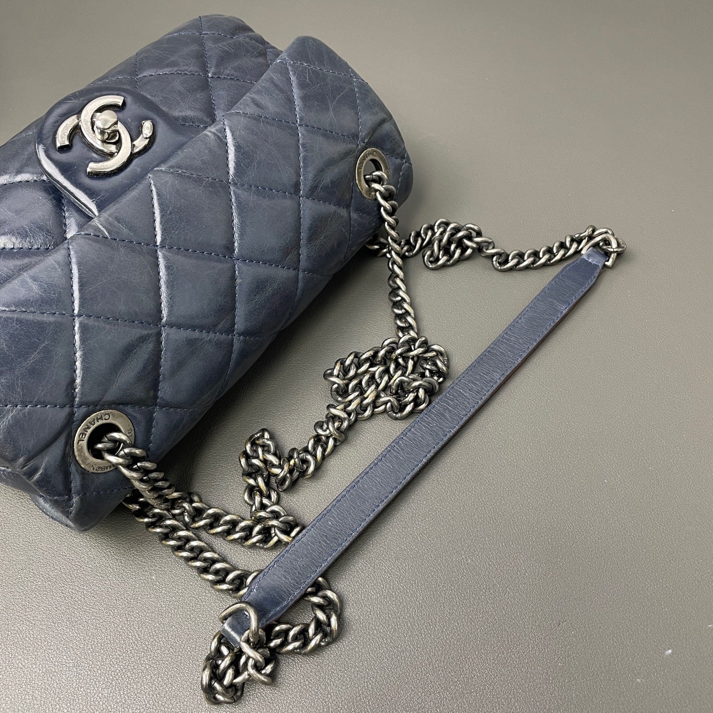 Chanel Classic Flap bag Leather Navy - view 7