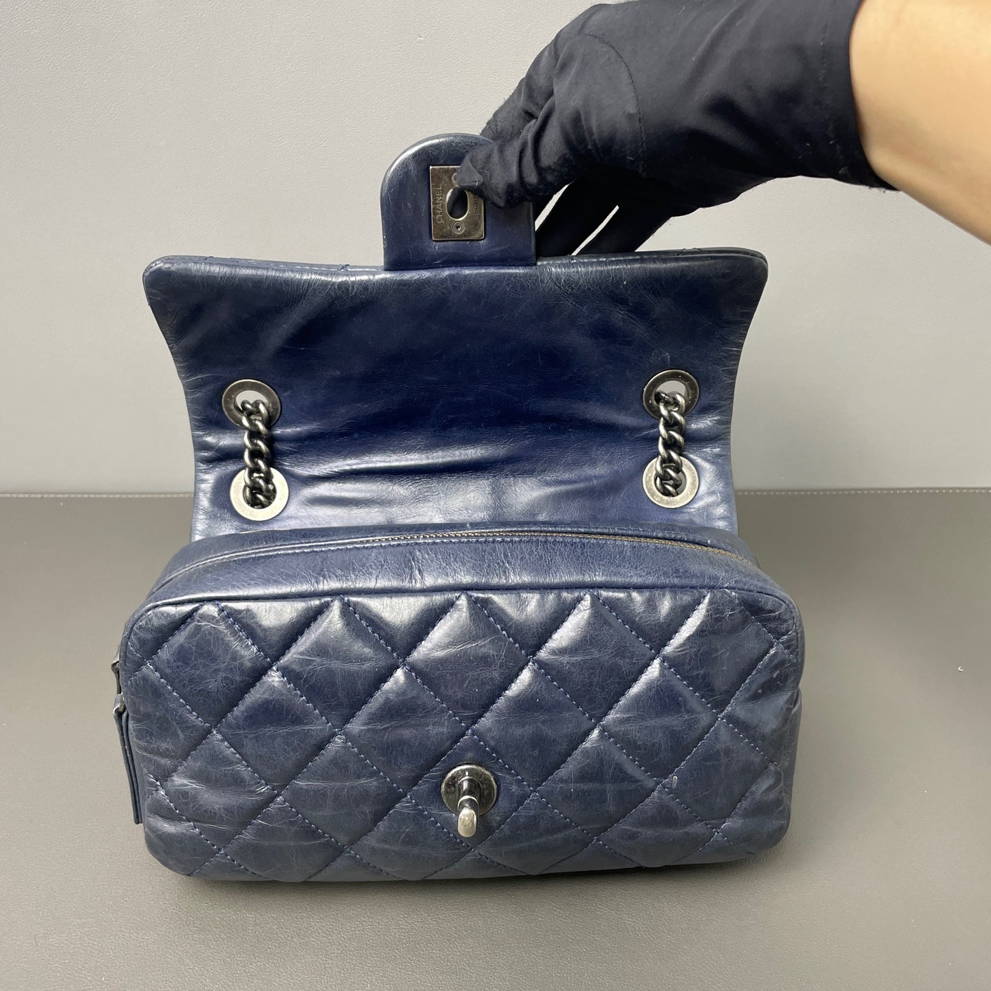 Chanel Classic Flap bag Leather Navy - view 8