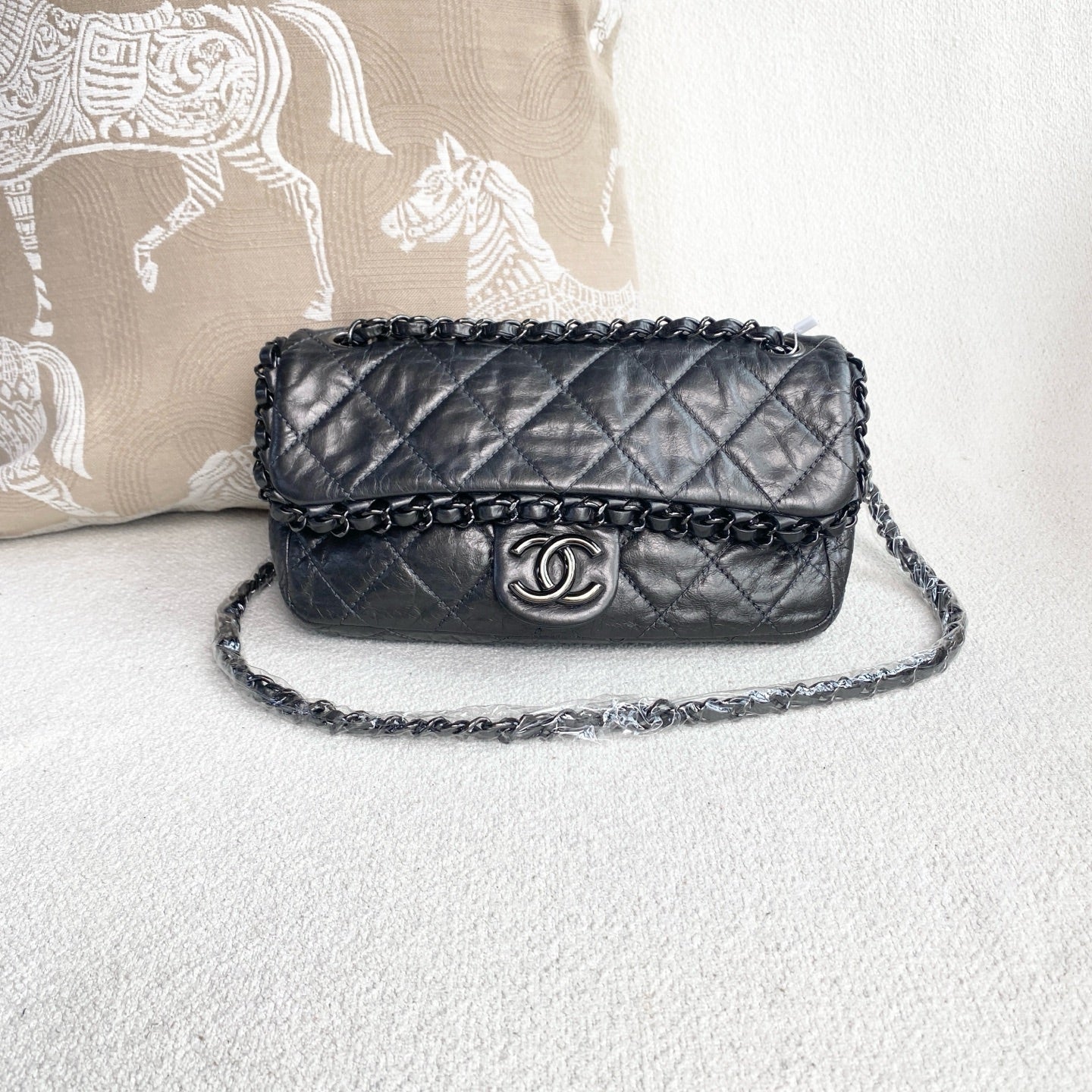Chanel - Classic Flap Bag - Aged calfskin leather - Dark Grey - (Medium)