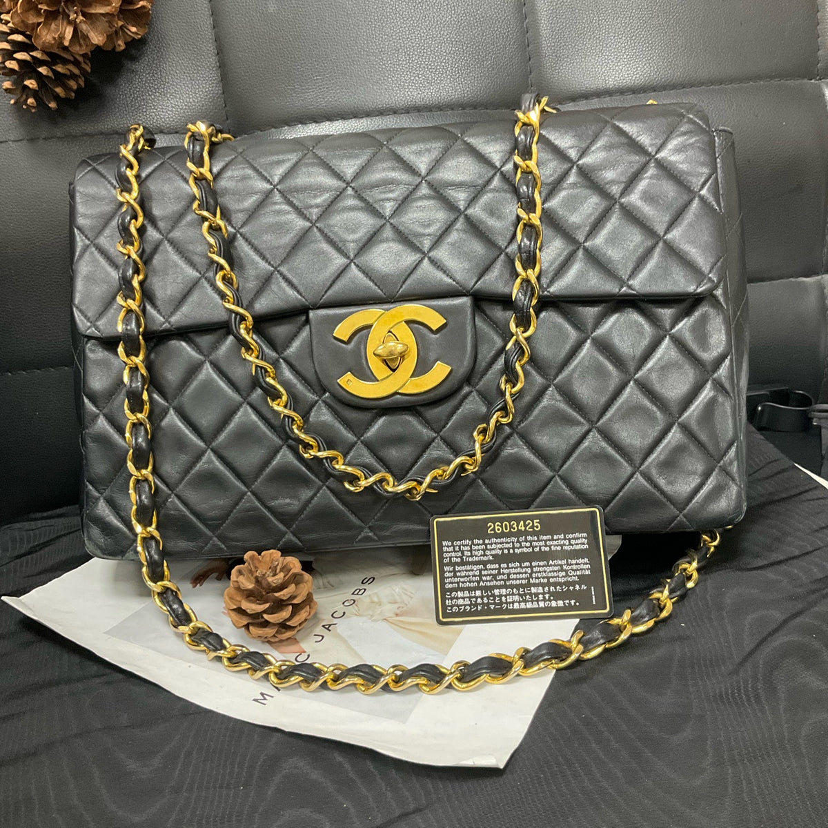 Chanel - Classic Flap Bag - Leather - Black - (Large)