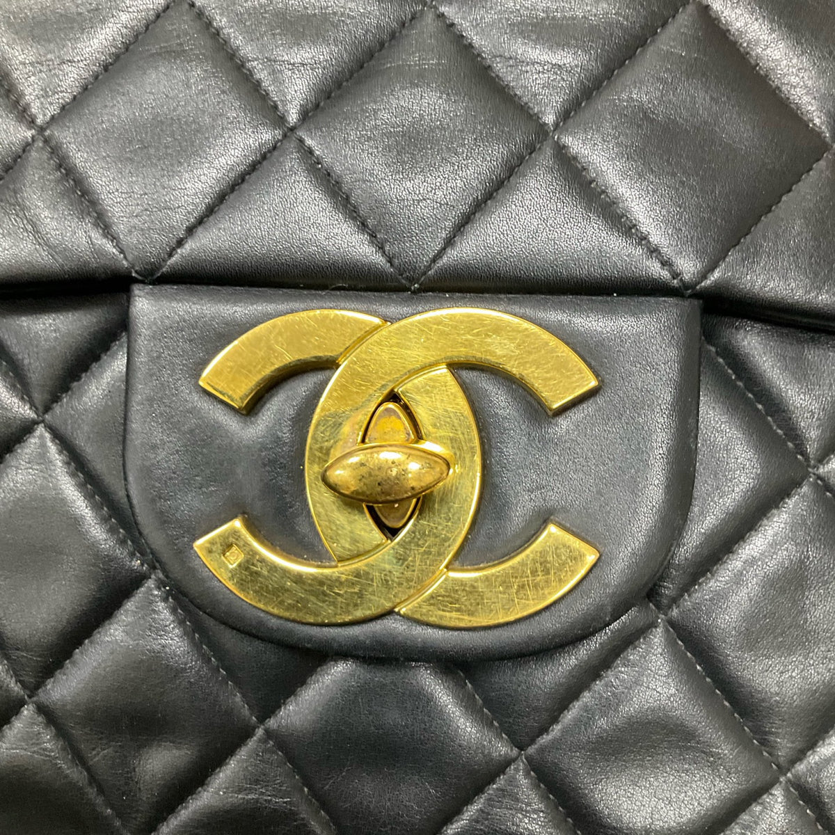 Chanel - Classic Flap Bag - Leather - Black - (Large)