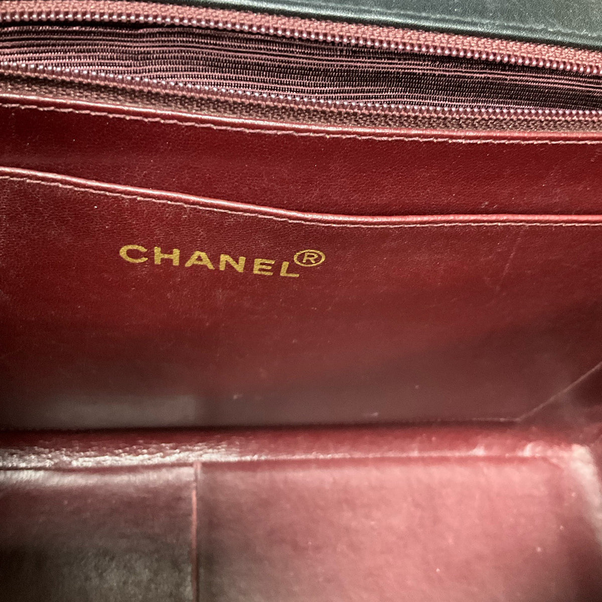 Chanel - Classic Flap Bag - Leather - Black - (Large)