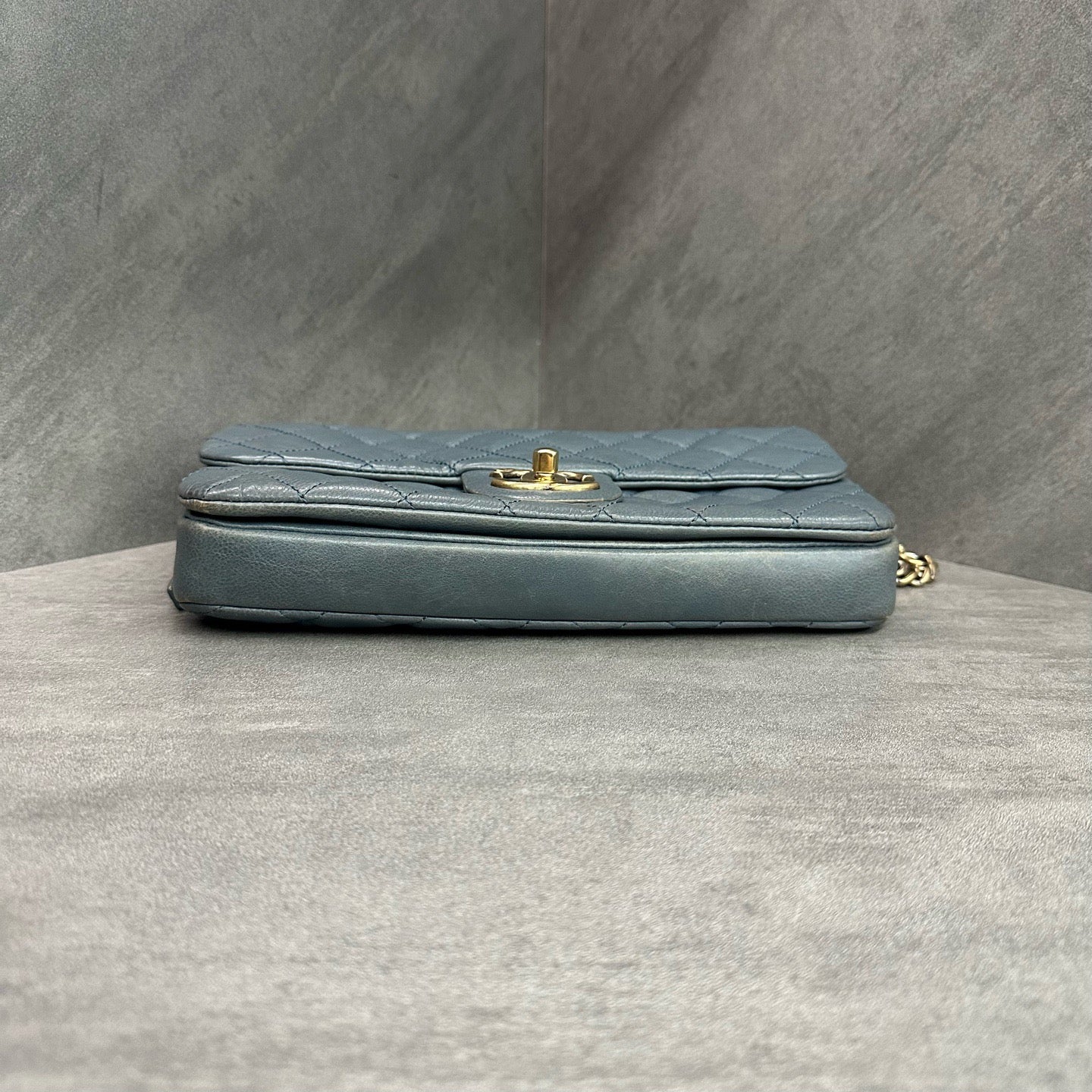 Chanel - Classic Flap Baguette - Leather - Blue - (medium)
