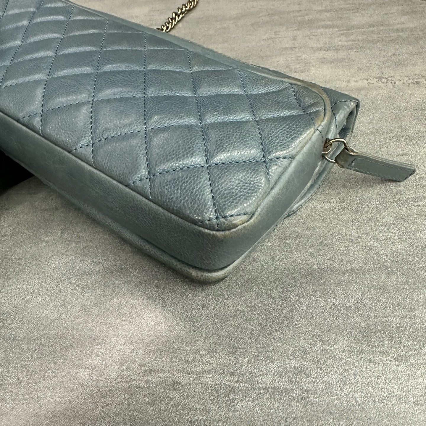 Chanel - Classic Flap Baguette - Leather - Blue - (medium)