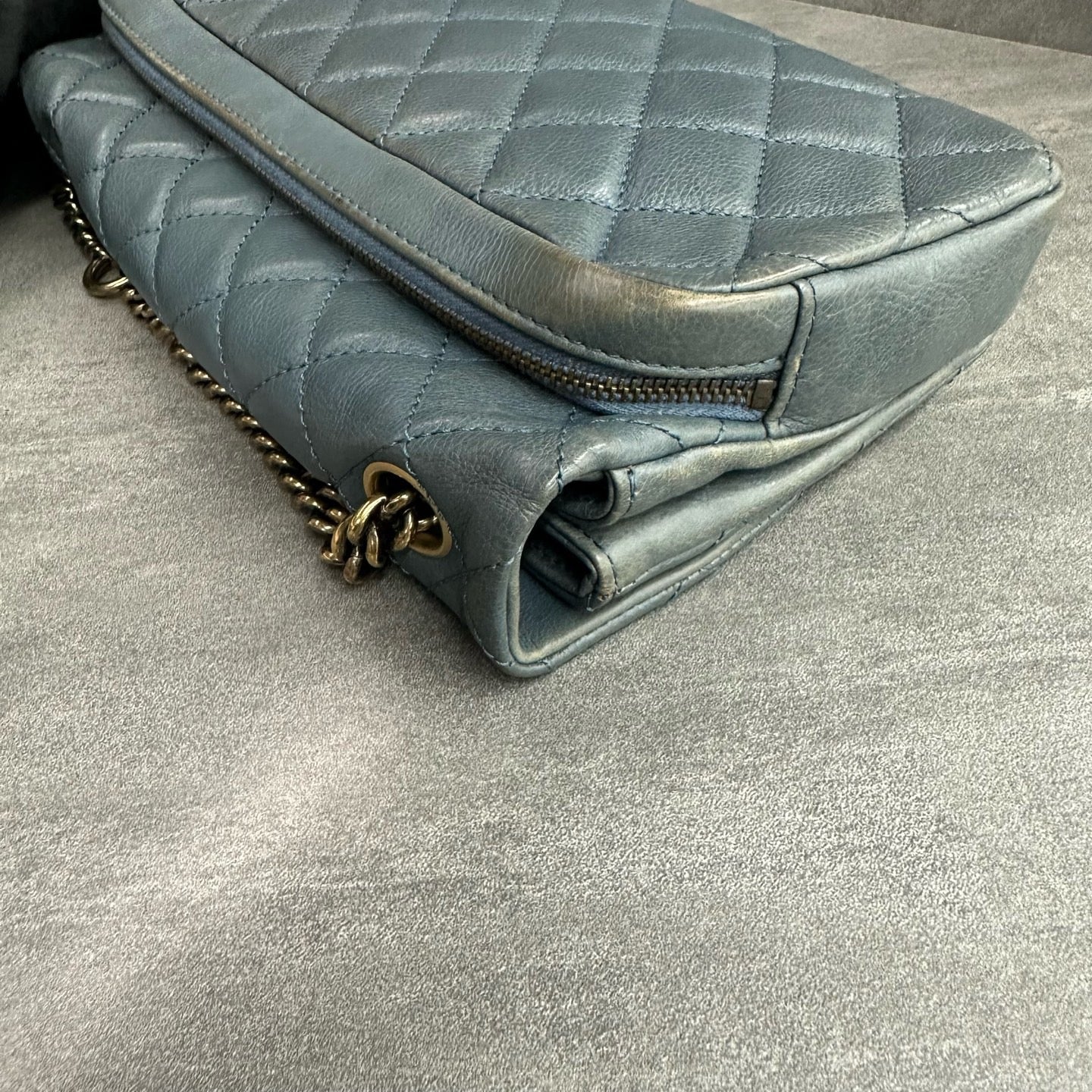 Chanel - Classic Flap Baguette - Leather - Blue - (medium)