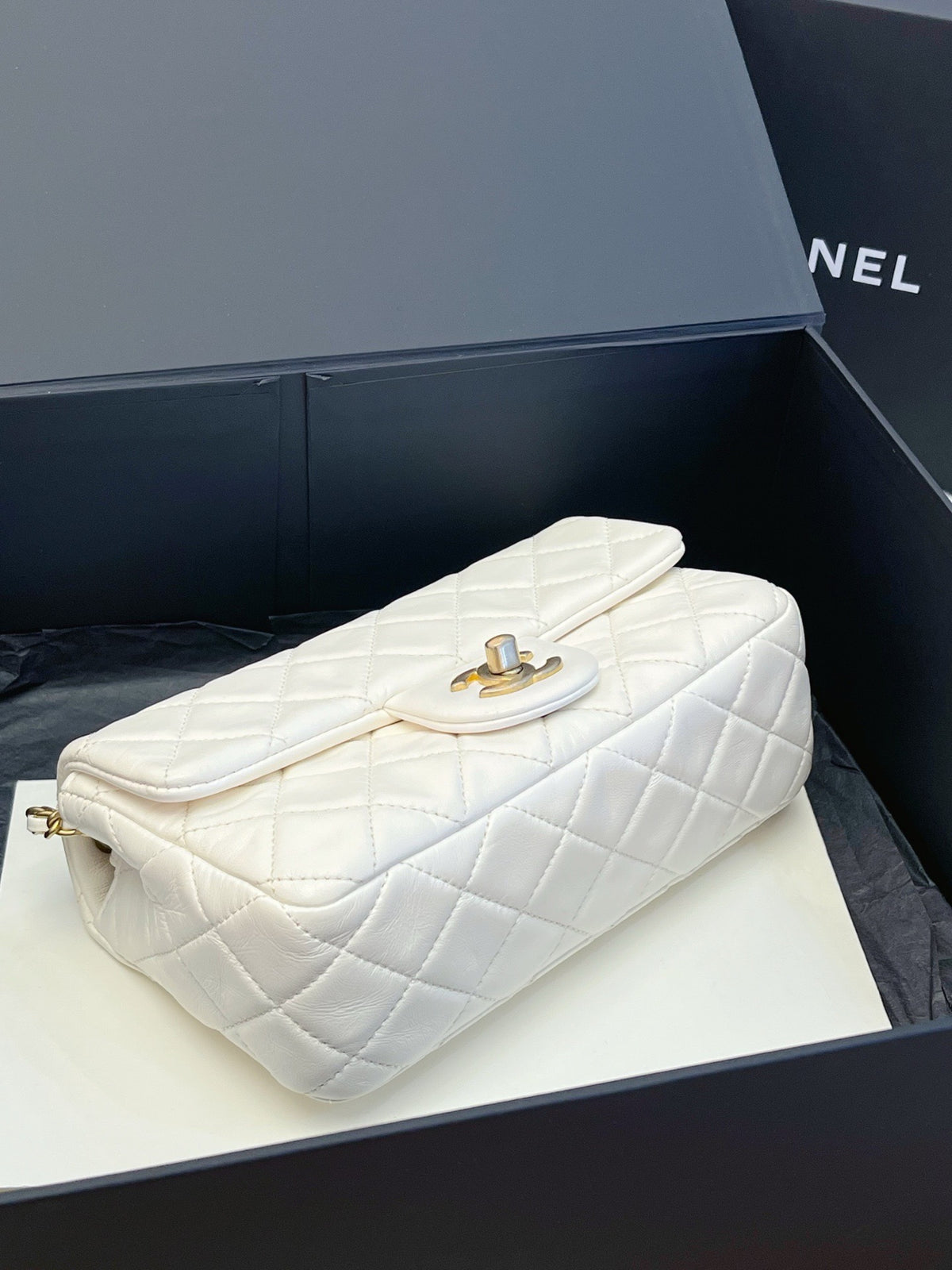 Chanel - Classic Flap Big Mini - Leather - White - (mini)