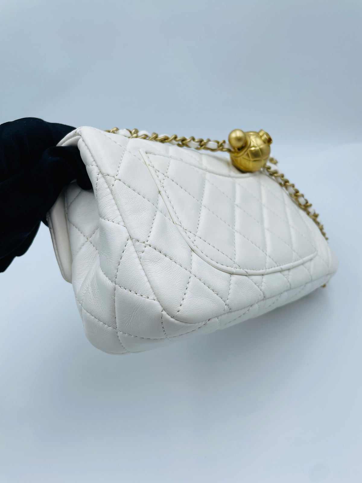 Chanel - Classic Flap Big Mini - Leather - White - (mini)