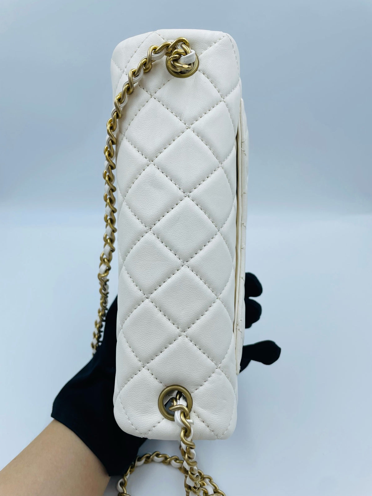 Chanel - Classic Flap Big Mini - Leather - White - (mini)