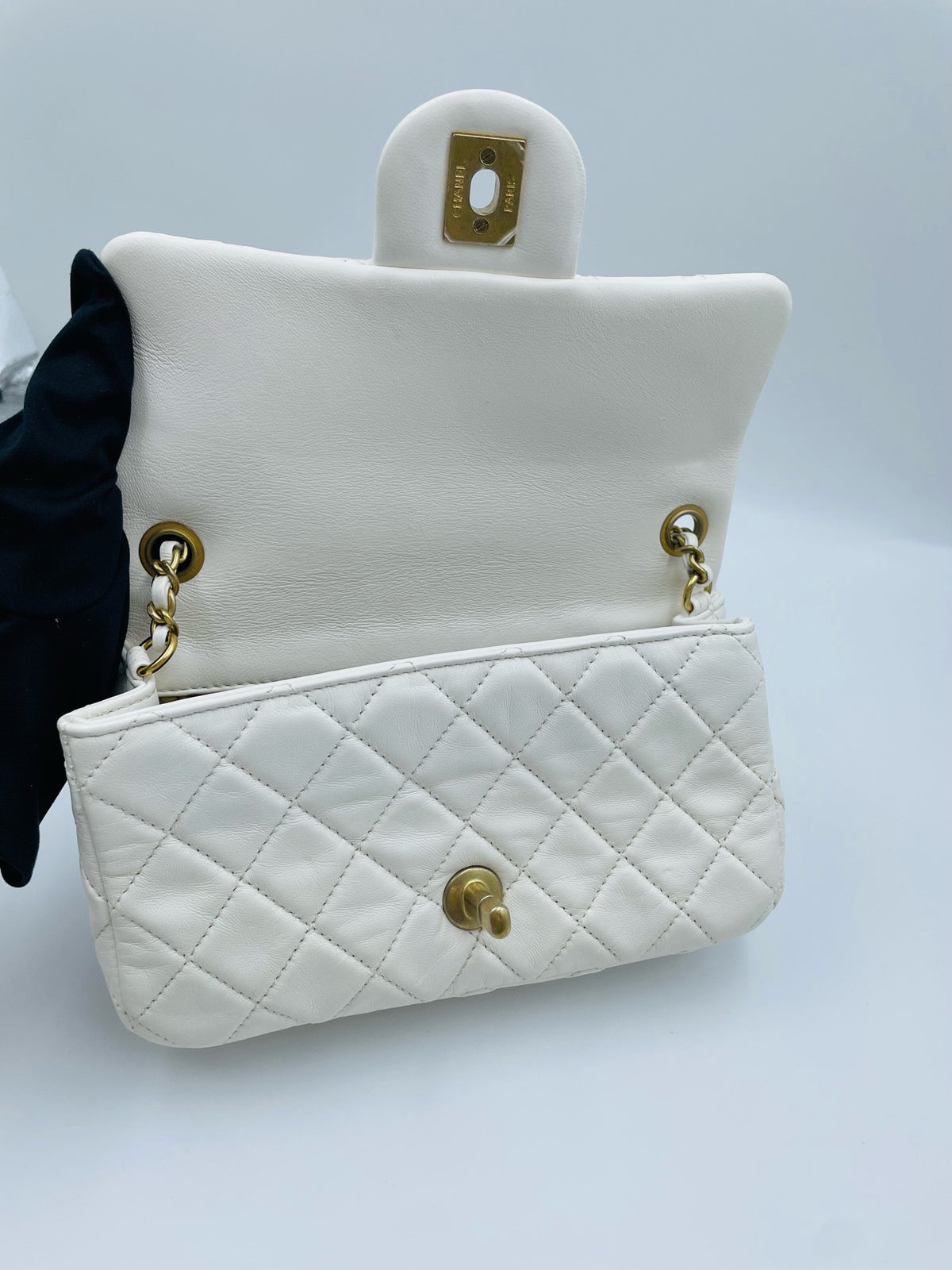 Chanel - Classic Flap Big Mini - Leather - White - (mini)