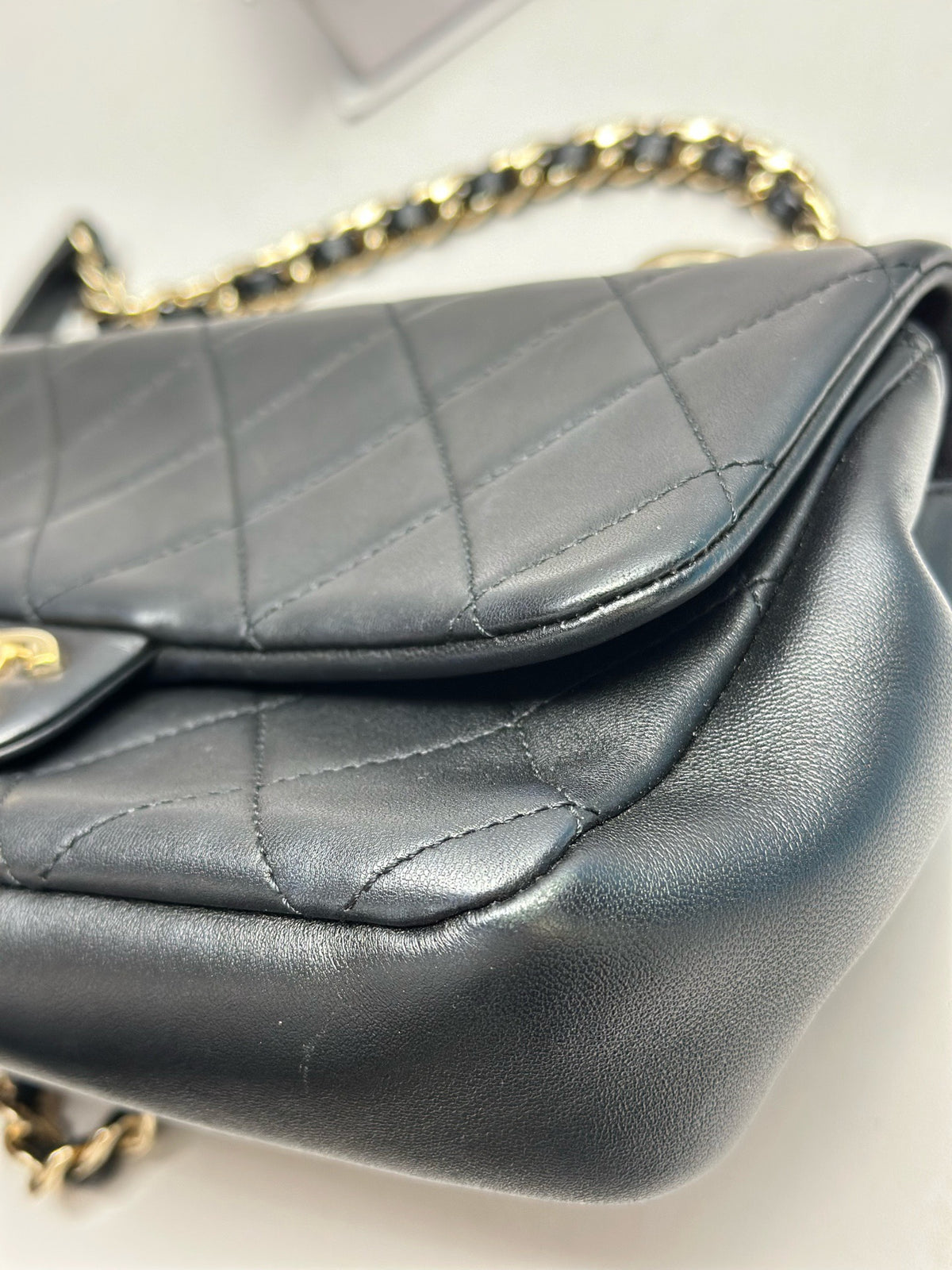 Chanel - Classic Flap Big Mini Resort Collection - Leather - Black - (mini)